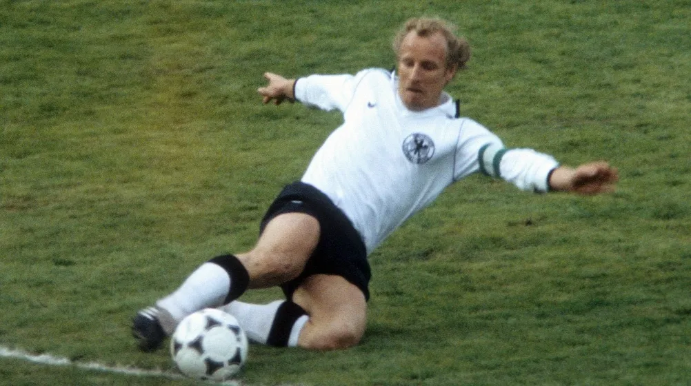 Berti Vogts Là Ai? – Sự Nghiệp Của Cựu Cầu Thủ Người Đức