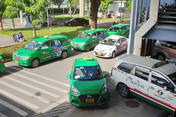 Mơ Thấy Xe Taxi Là Điềm Gì? Đánh Con Nào May Mắn?