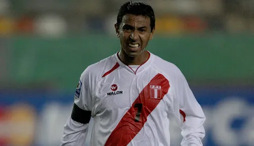 Nolberto Solano Là Ai? Thành Tựu Của Tiền Vệ Người Peru