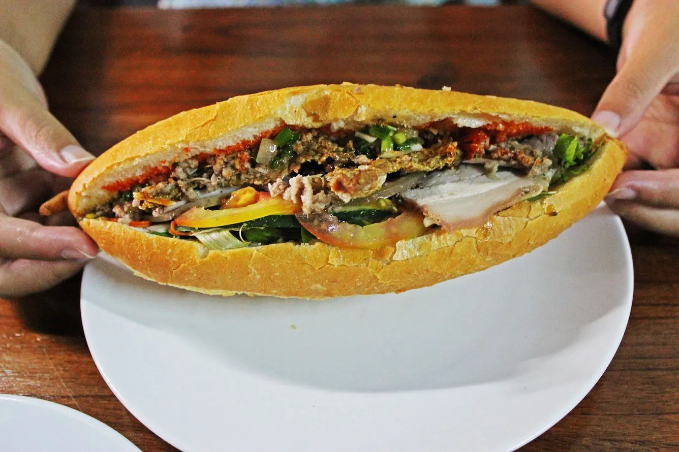 TOP 6 Tiệm Bánh Mì Ngon Nổi Tiếng Ở Hội An