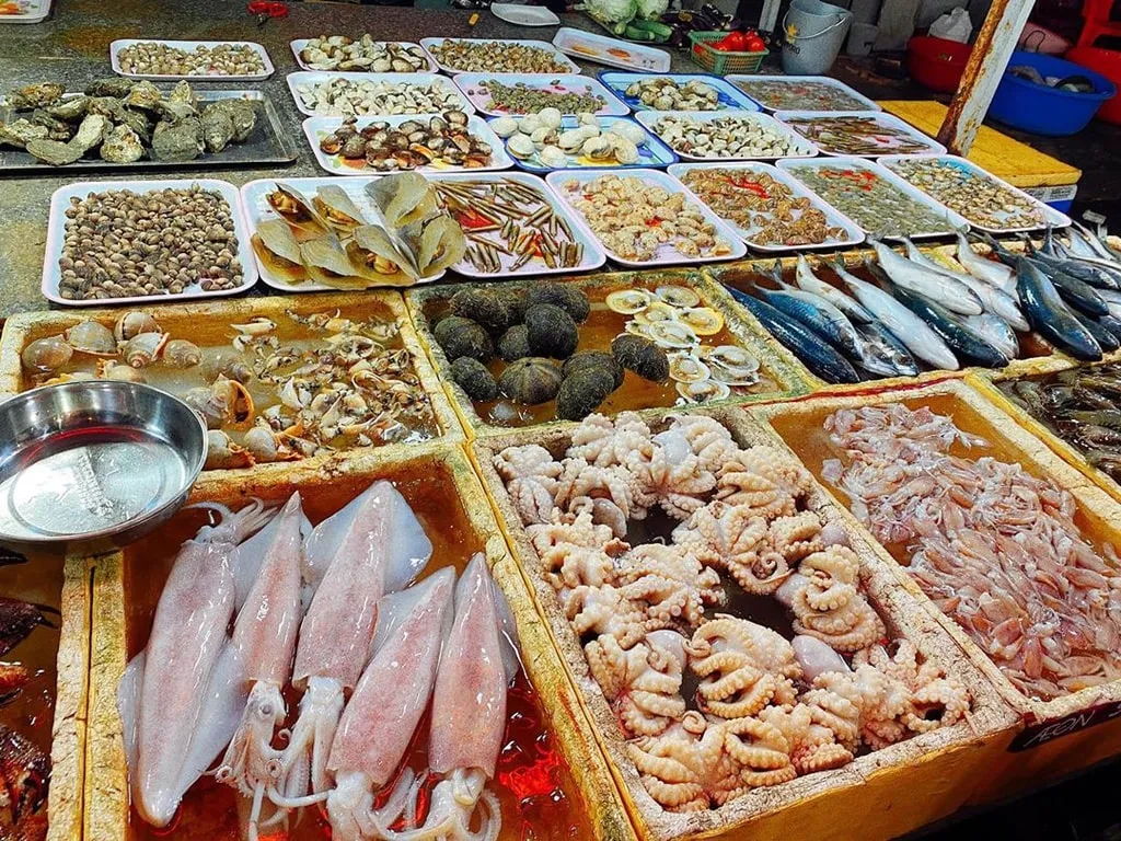 TOP 7  Địa Chỉ Mua Hải Sản Tươi Ngon Ở Hội An