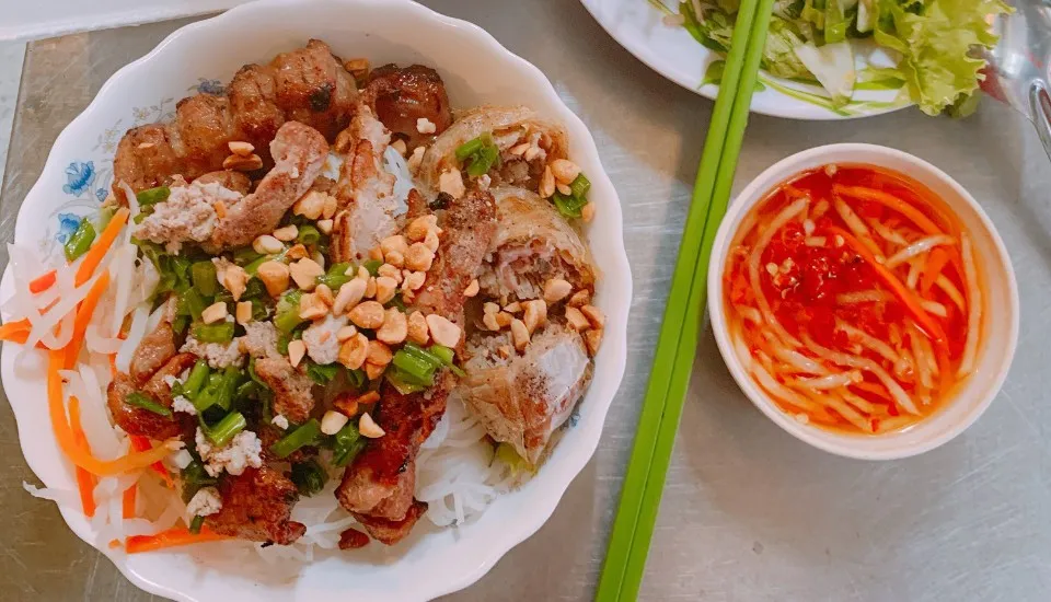 TOP 7 Quán Bún Thịt Nướng Ở Hội An Ngon Nức Tiếng